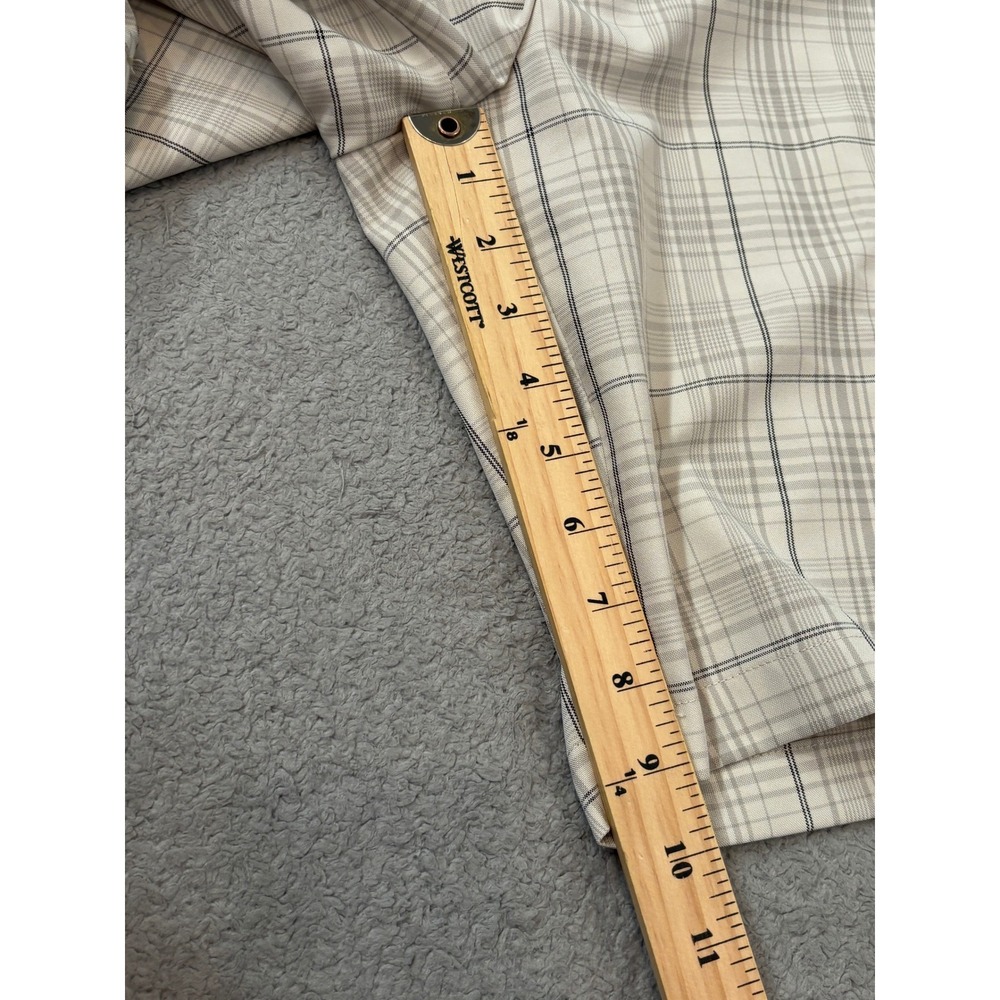 Haggar Mens Plaid Flat Front Golf Shorts Beige Gray Size 40 Polyester Casual - Picture 6 of 8